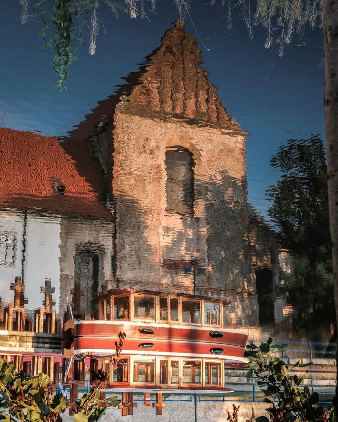 Odrazy ve slepém rameni Malše