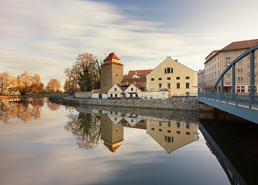 Pěšky - Kolem hradeb