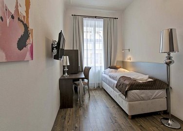 U Tří Hrušek Suites & Apartments