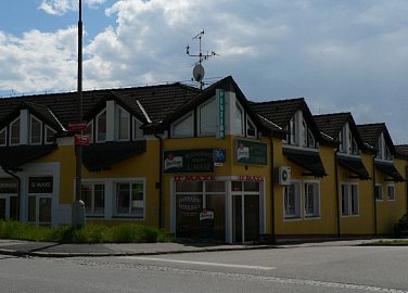 Restaurace a penzion U Maxe – Restaurant und Pension "Bei Max"