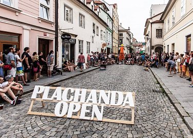 Plachanda open