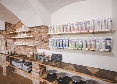 LaDílna - Keramik selbst bemalen im Zentrum von Budweis