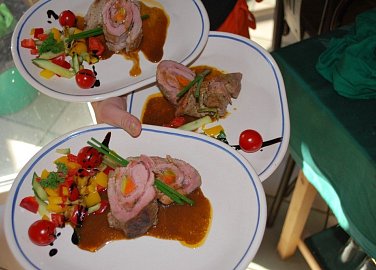 Restaurace a penzion U Maxe – Restaurant und Pension "Bei Max"