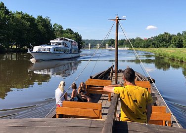 Lodě na vltavské vodě