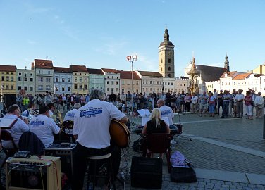 Musikabende auf dem Platz