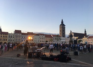 Musikabende auf dem Platz