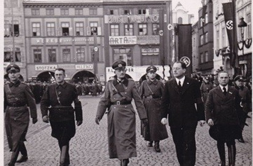 Válečnými ČB - vnitřní město