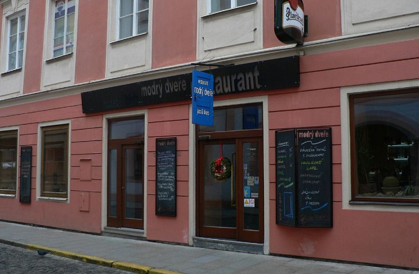 Modrý dveře