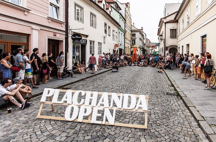 Plachanda open