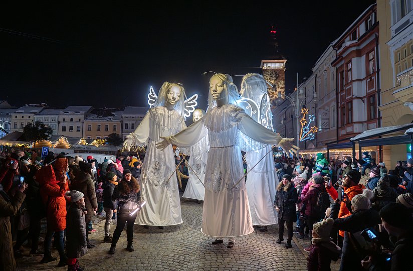 The arrival of the Angel
