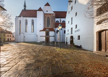 Mariä-Opferung-Kirche – Kostel Obětování Panny Marie