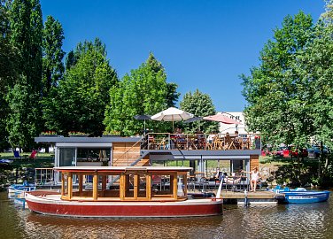 Guided cruises along the Malše and Vltava rivers